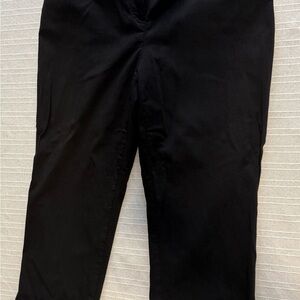Woman’s Black Capris